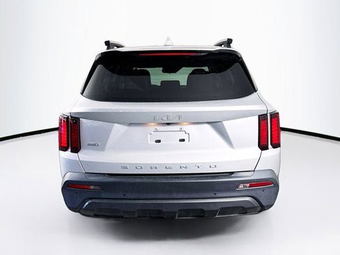 Certified 2022 Kia Sorento S image 6