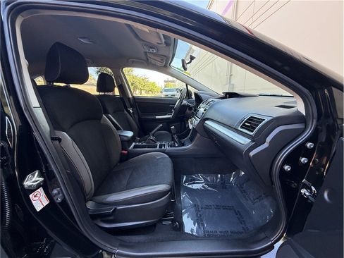 Used 2017 Subaru Crosstrek 2.0i Premium AWD/4WD image 11