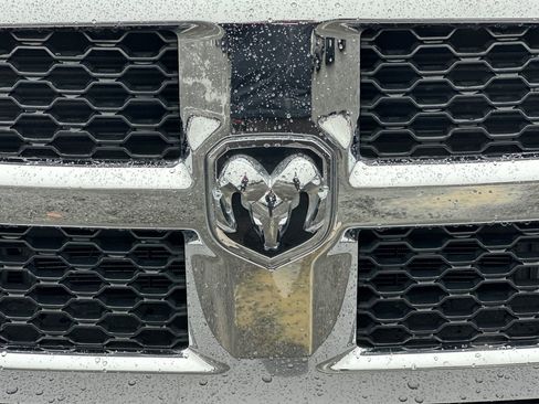 Used 2024 RAM 1500 Classic SLT image 40