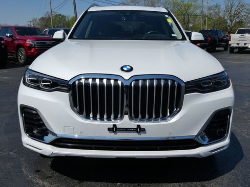 Used 2022 BMW X7 xDrive40i w/ Premium Package image 9