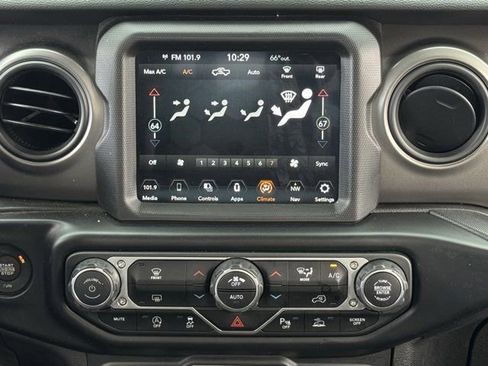 Used 2022 Jeep Gladiator Sport image 17
