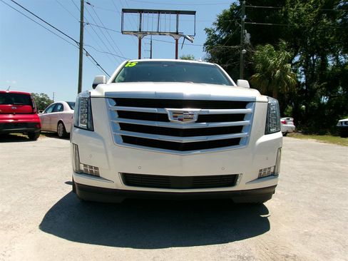Used 2015 Cadillac Escalade Premium RWD image 4