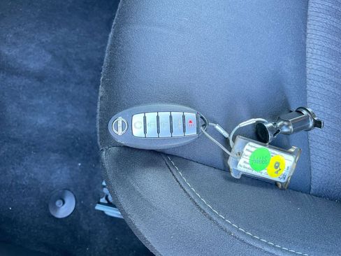 Used 2025 Nissan Altima 2.5 SV image 25