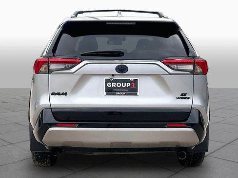 Used 2024 Toyota RAV4 SE w/ Convenience Package AWD/4WD image 5