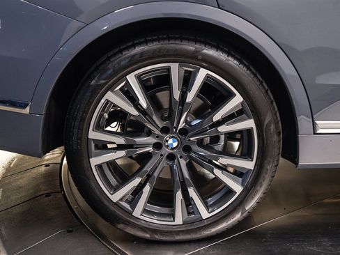 Used 2026 BMW X7 xDrive40i AWD/4WD image 11