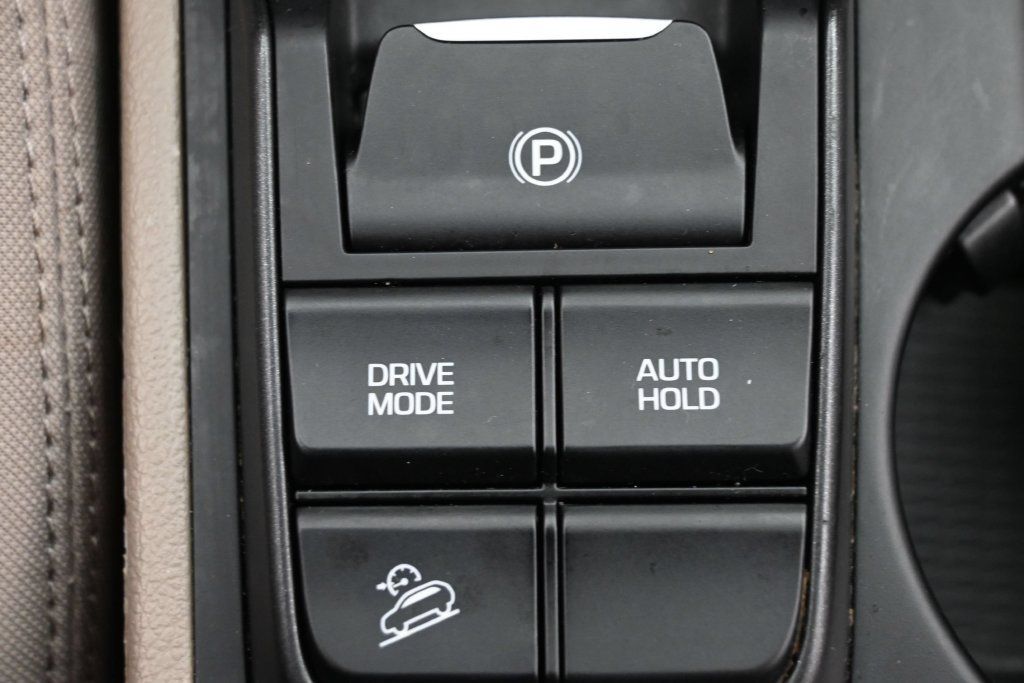 Used 2020 Hyundai Tucson Value w/ Cargo Package AWD/4WD image 21