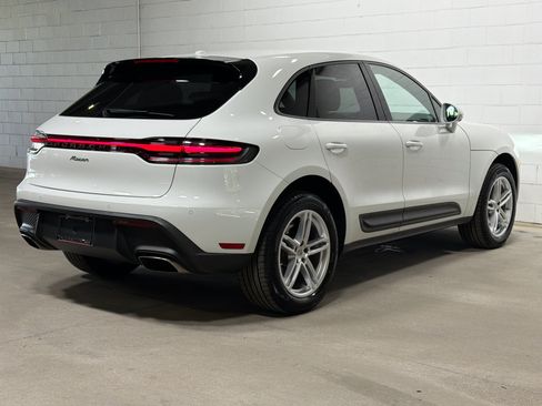Certified 2026 Porsche Macan AWD/4WD image 7