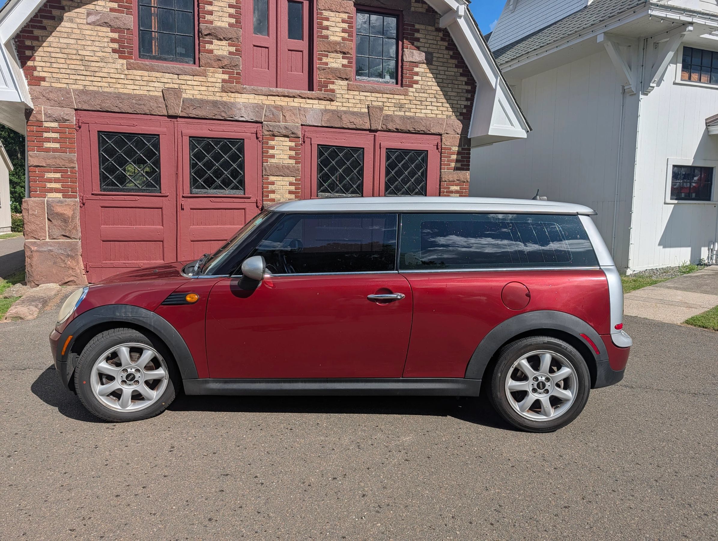 Used 2009 MINI Cooper Clubman Hardtop FWD image 9