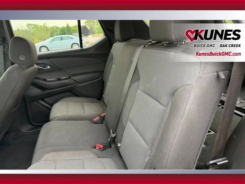 Used 2023 Chevrolet Traverse LT AWD/4WD image 8