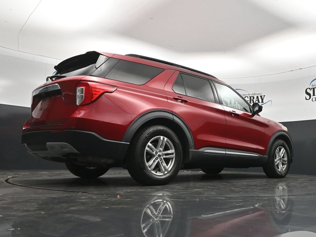 Used 2021 Ford Explorer XLT w/ Equipment Group 202A RWD image 32