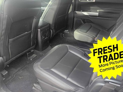 Used 2023 Ford Explorer XLT w/ Equipment Group 202A image 8