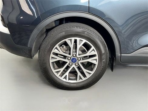 Used 2022 Ford Escape SEL image 36