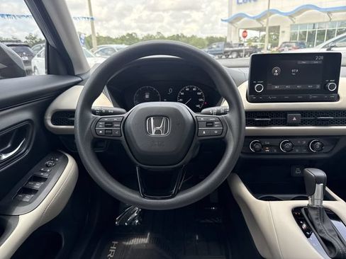 Used 2025 Honda HR-V LX image 20