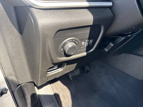 Used 2021 Jeep Grand Cherokee L Laredo AWD/4WD image 31