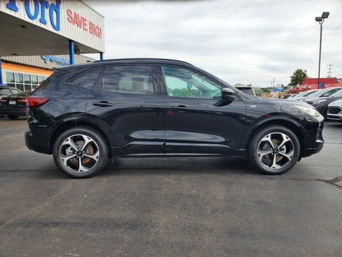 Used 2023 Ford Escape ST-Line Select w/ Tech Pack #2 AWD/4WD image 5