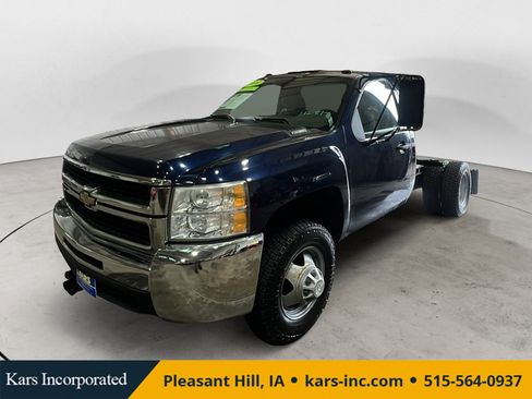 Used 2010 Chevrolet Silverado 3500 W/T w/ Snow Plow Prep Package image 1