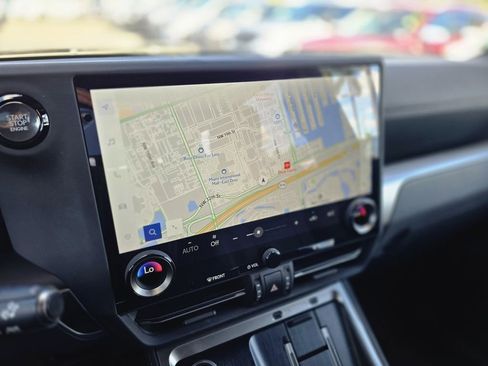 Used 2024 Lexus GX 550 image 25