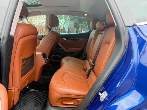 Used 2017 Maserati Levante w/ Luxury Package AWD/4WD image 15