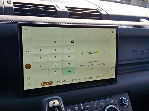 Used 2025 Land Rover Defender 110 S image 23