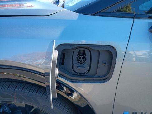 New 2026 Chevrolet Equinox EV RS image 18