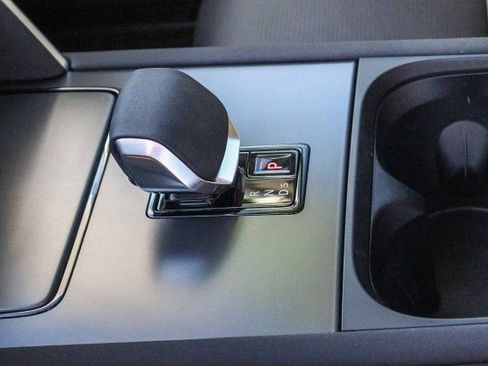 Certified 2024 Land Rover Discovery Sport S image 20