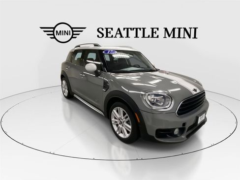 Used 2017 MINI Cooper Countryman ALL4 AWD/4WD image 2