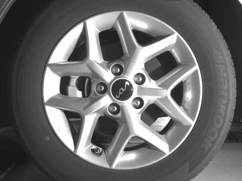 Used 2025 Kia Soul LX w/ LX Technology Package image 12