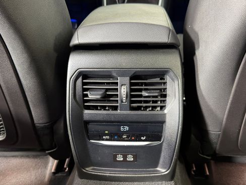 Used 2021 BMW 330i Sedan w/ M Sport Package image 30