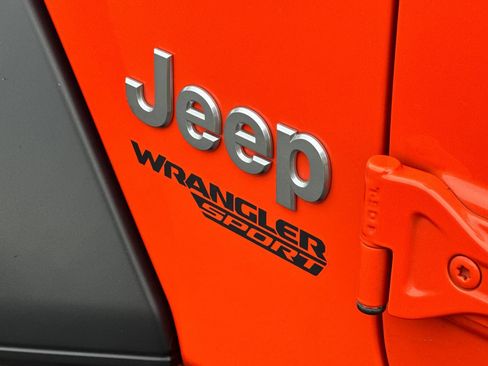 Used 2020 Jeep Wrangler Sport image 26