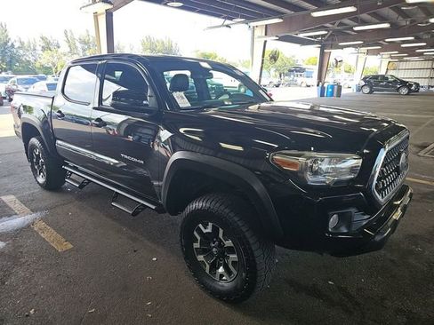 Used 2018 Toyota Tacoma TRD Off-Road AWD/4WD image 2