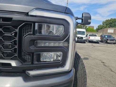 Used 2023 Ford F250 Lariat w/ Sport Appearance Package AWD/4WD image 31