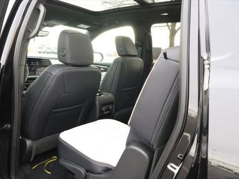New 2026 Chevrolet Traverse High Country image 38