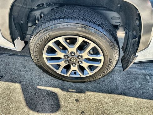 Used 2025 Toyota Sequoia 4WD image 12