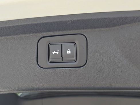 New 2026 Nissan Armada SL w/ Captain's Chari Seat Package AWD/4WD image 13