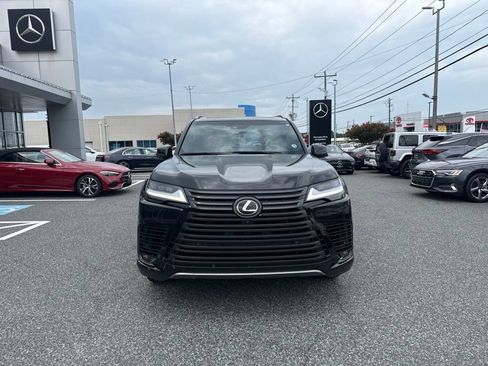 Used 2024 Lexus LX 600 4WD w/ Appearance Package image 2