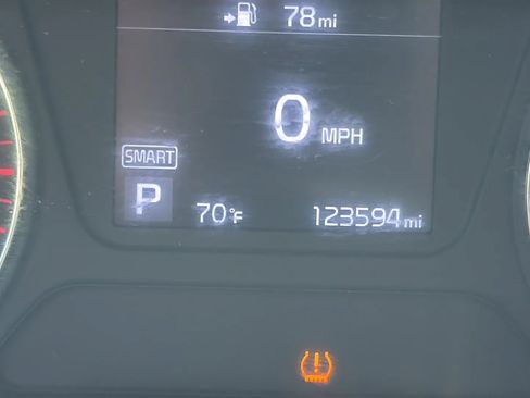 Used 2019 Kia Sorento FWD image 17