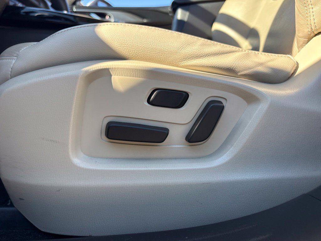 Used 2020 MAZDA CX-9 Touring FWD image 10