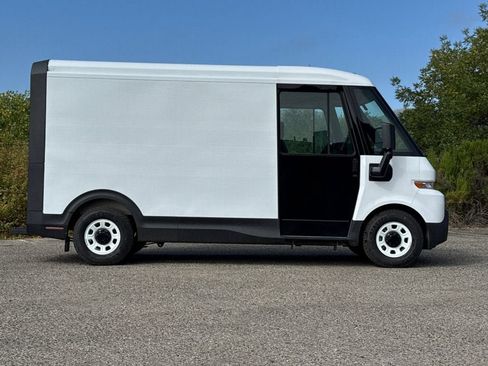 New 2025 Chevrolet Brightdrop 400 FWD image 3