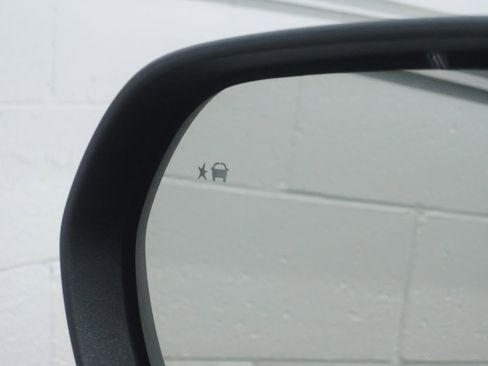 Used 2026 Chevrolet Equinox RS AWD/4WD image 25