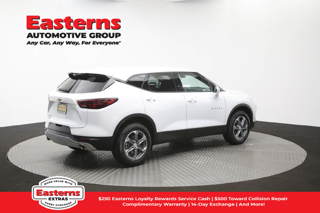 Used 2025 Chevrolet Blazer LT FWD image 43