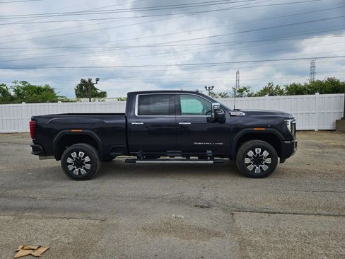 New 2026 GMC Sierra 3500 Denali w/ Technology Package AWD/4WD image 8