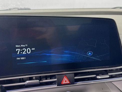 Used 2025 Hyundai Elantra SEL FWD image 24