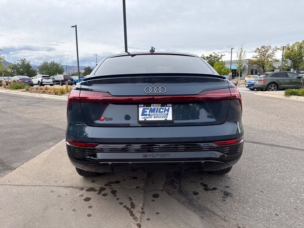Used 2024 Audi Q8 e-tron Premium Plus w/ Premium Plus Package AWD/4WD image 4