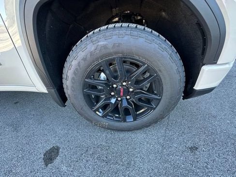 New 2026 GMC Sierra 1500 Pro w/ Graphite Edition AWD/4WD image 3