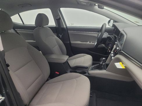 Used 2020 Hyundai Elantra SE FWD image 21