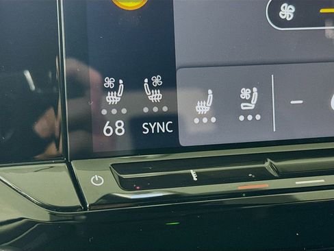 Used 2024 Volkswagen Atlas SEL AWD/4WD image 20