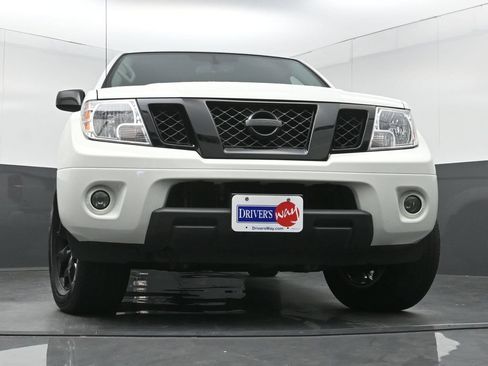 Used 2020 Nissan Frontier SV w/ Midnight Edition Floor Mats AWD/4WD image 22