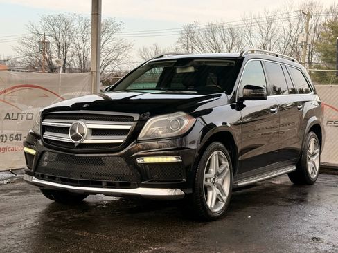 Used 2014 Mercedes-Benz GL 550 4MATIC image 3
