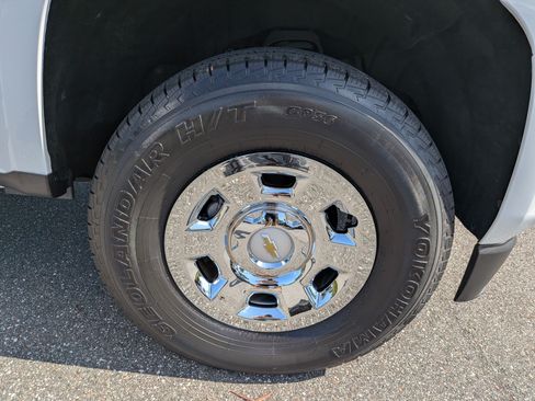 Used 2019 Chevrolet Colorado W/T w/ WT Convenience Package RWD image 12