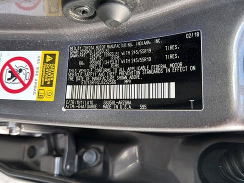 Used 2018 Toyota Highlander Limited FWD image 45